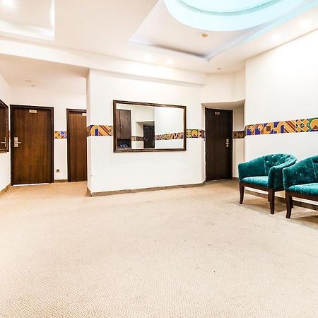 Fabhotel Le Monarque Chandīgarh エクステリア 写真