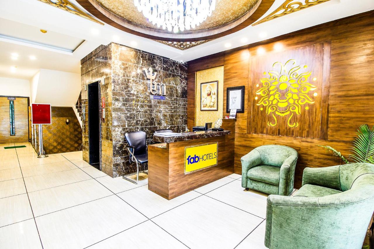 Fabhotel Le Monarque Chandīgarh エクステリア 写真
