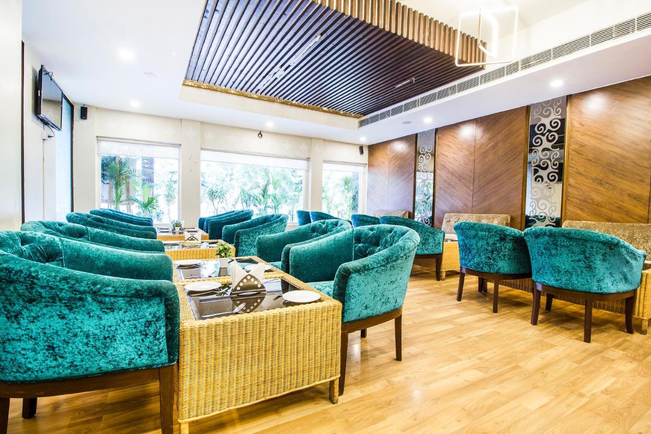 Fabhotel Le Monarque Chandīgarh エクステリア 写真